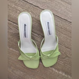 Vintage 1990’s kitten heels 8.5